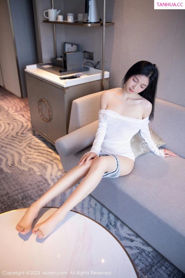 刘蓝蔻 Eva_茜茜 [XiuRen]高清写真图 2023.04.23 No.6619 茜茜Kimi 清纯美腿第49张图片